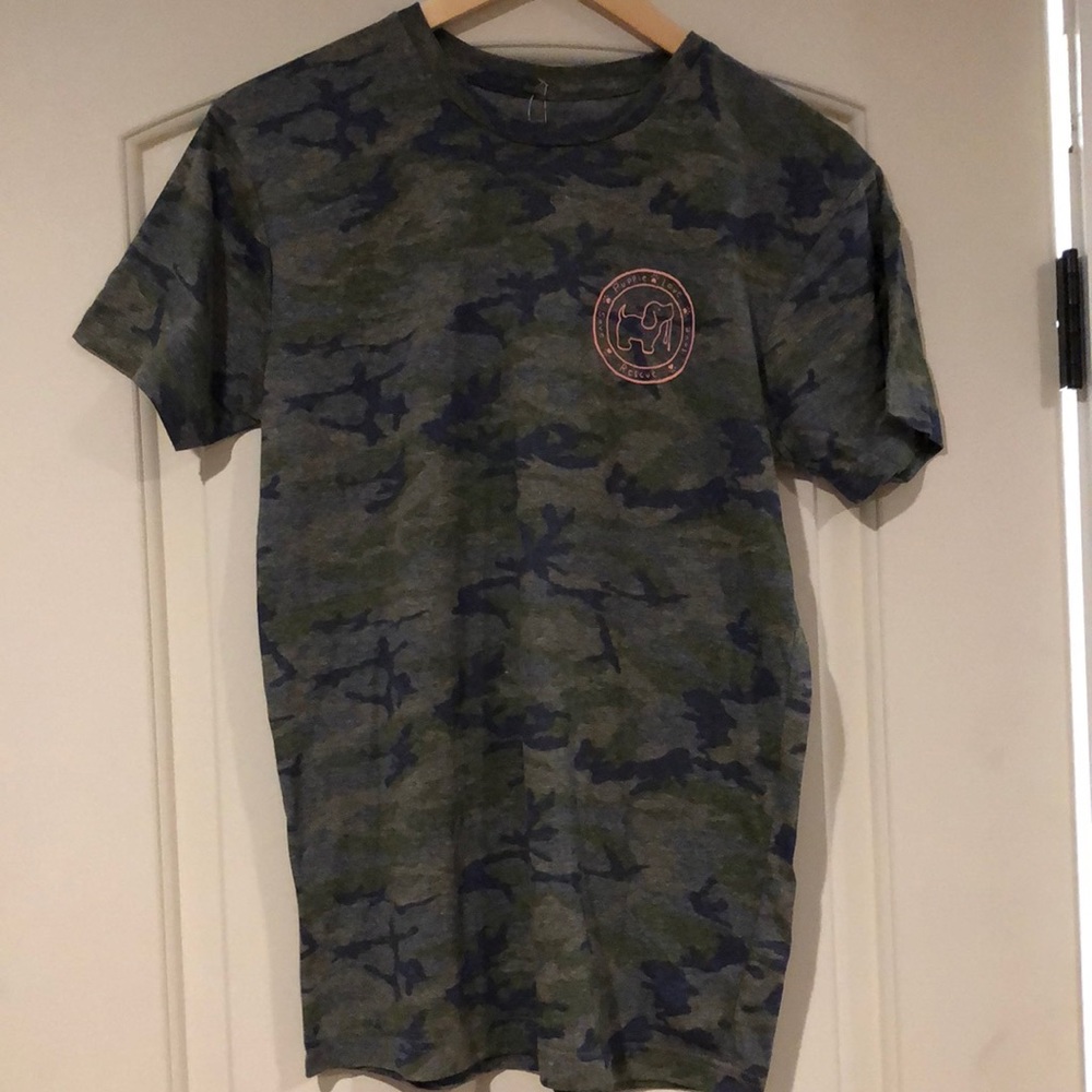 NWT Puppie Love camo tee